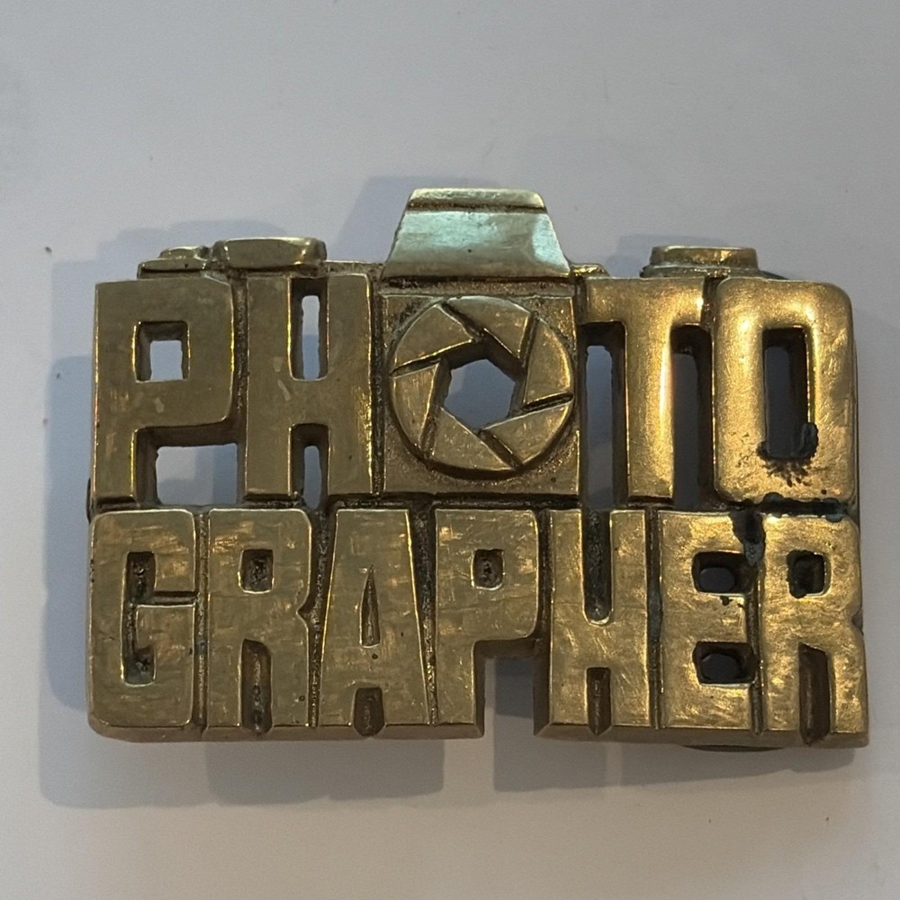 Photographer Belt Buckle Occupational Pictures Brass Vtg 80s Baron Taiwan.QRT926